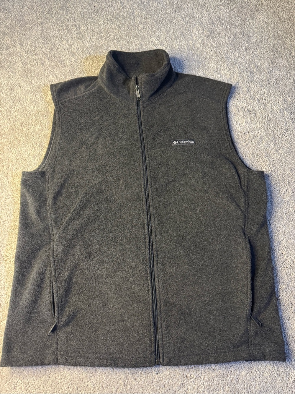 Columbia Men’s Charcoal Gray Fleece Vest